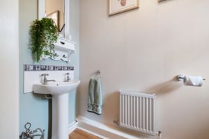 Cloakroom/wc- click for photo gallery